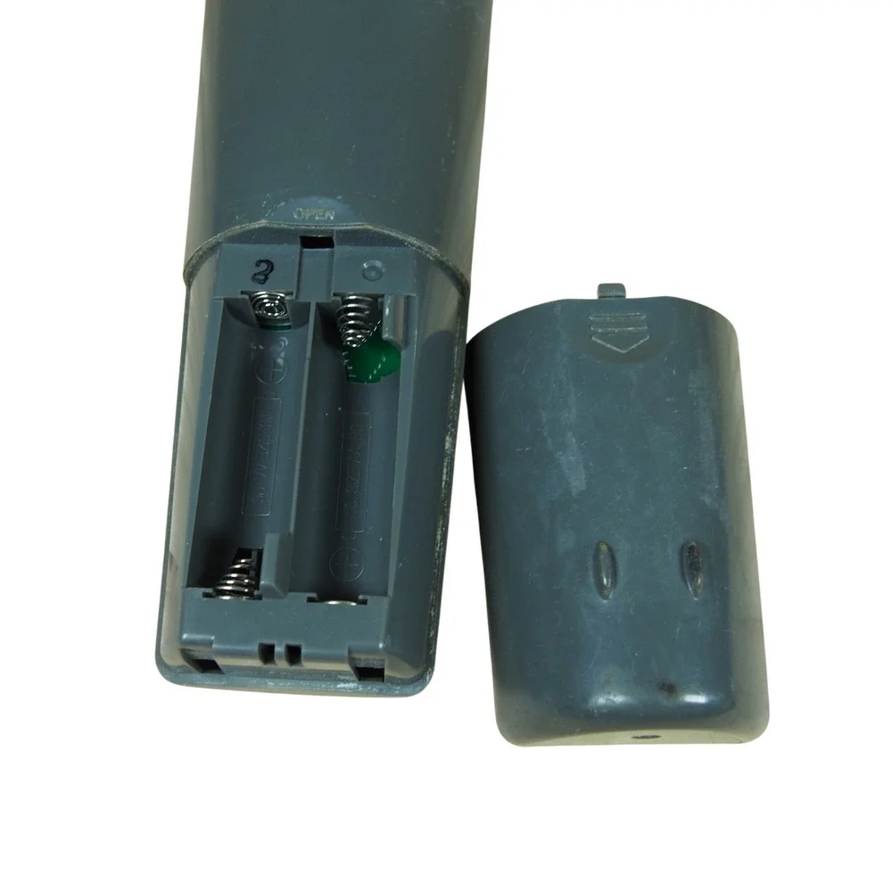 Sony RM-V60 Universal Remote Control TV VCR Receiver Commander with LCD‎ Display